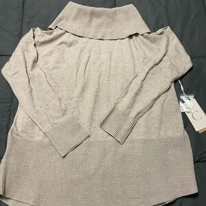 Cyrus Brand Women's Cream Sweater